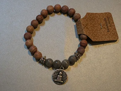 Necklace and bracelet set