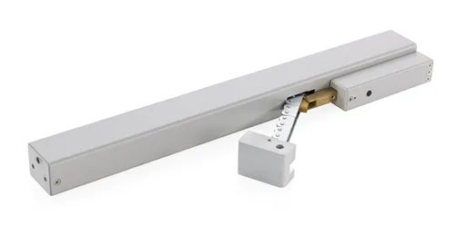 Chain drive in smoke and heat extraction systems