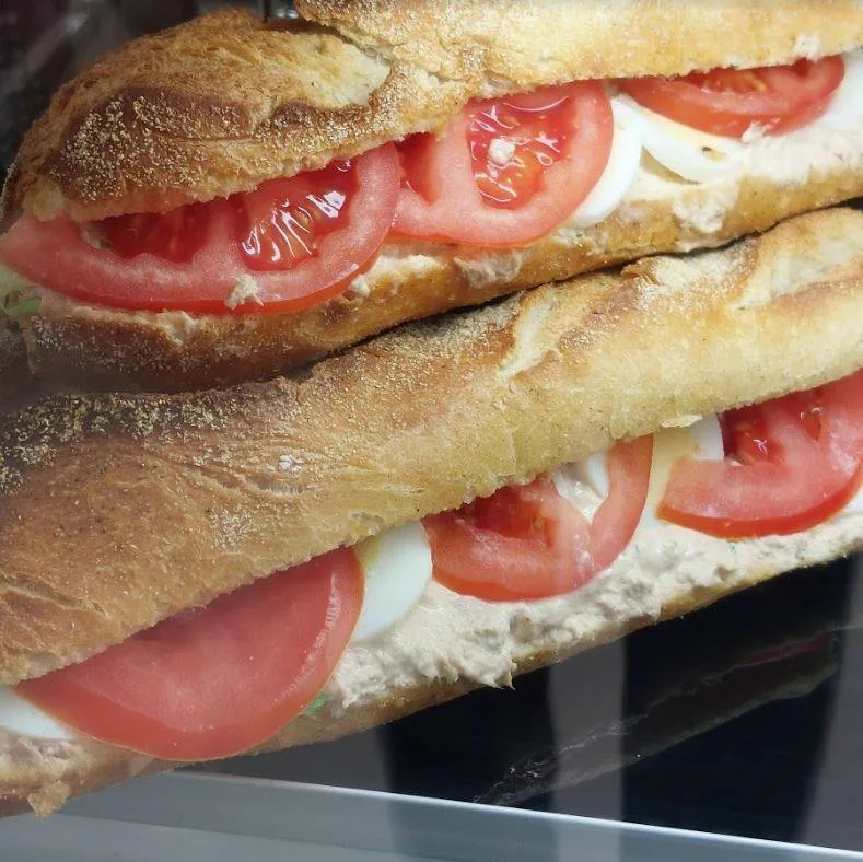 Wrap et sandwich thon vendu en snacking