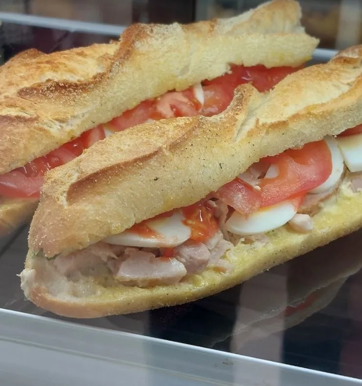 Sandwich au poulet vendu en snacking