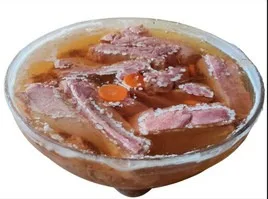 Plat de côte cuit en gelée