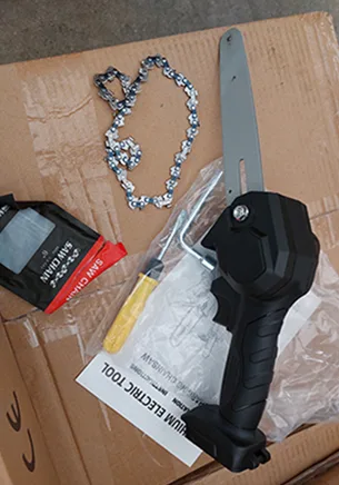 Mini chainsaw