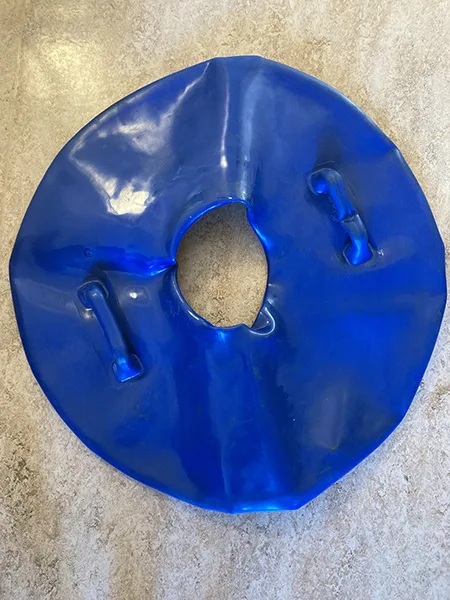 Inflatable floating ring