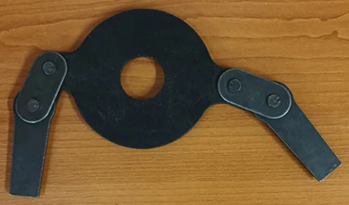 Flail-type cutting attachment for brush cutter