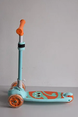 Toy scooter