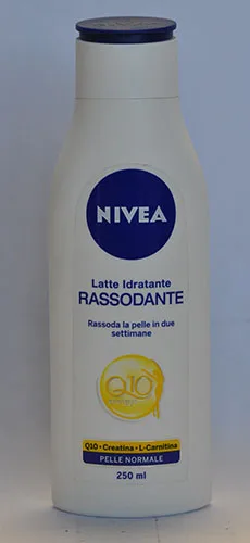 Moisturising milk
