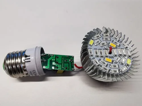 LED light bulb