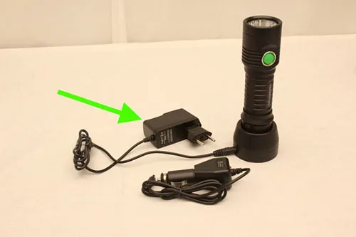 Rechargeable flashlight
