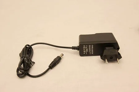 Rechargeable flashlight