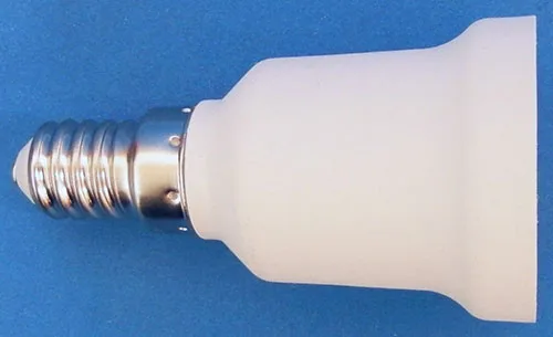 Lamp holder adaptor