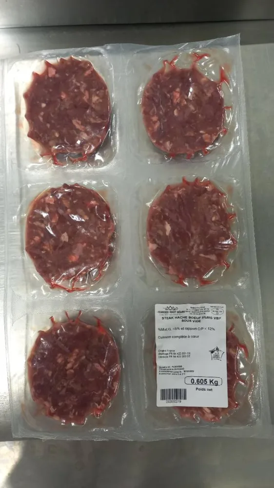 Steak hache et hache de boeuf sous vide