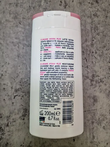 Moisturising cleansing milk