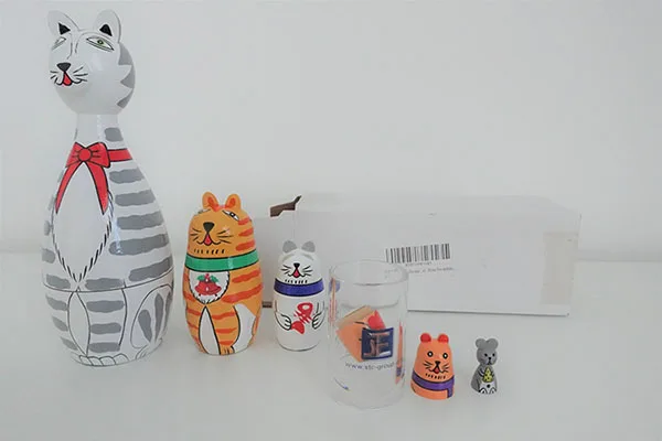 Nesting doll set