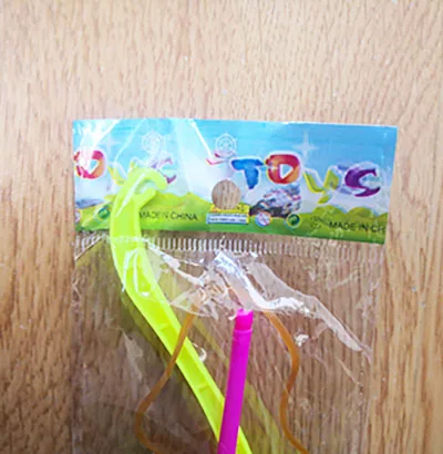 Toy bow with arrow