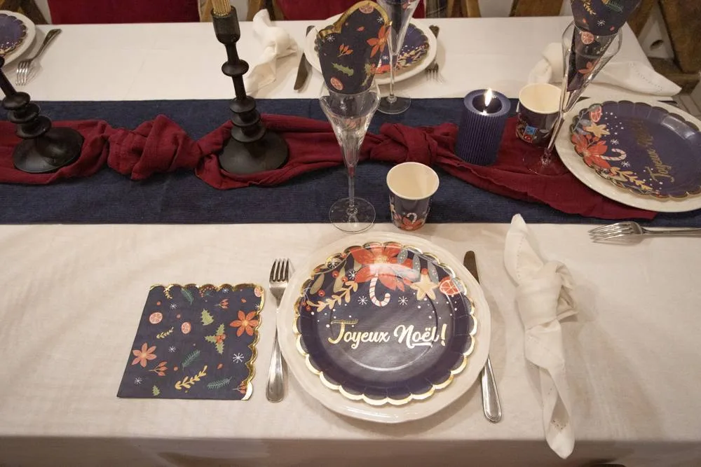 Assiettes festonnees 23cm nuit de noel x 8