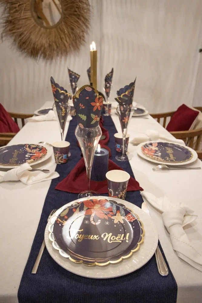 Assiettes festonnees 23cm nuit de noel x 8