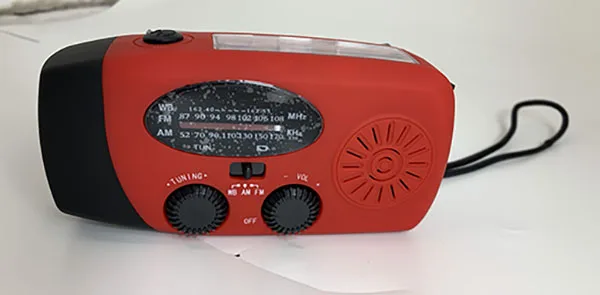 Emergency crank radio