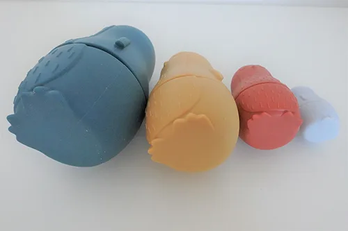 Nesting toy dolls