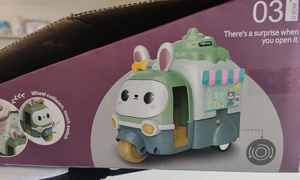 Toy car
