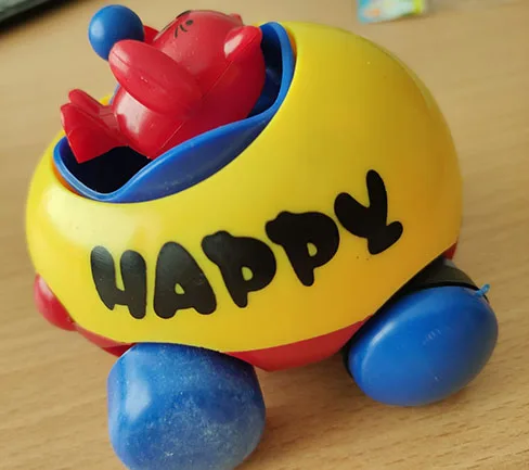 Toy car