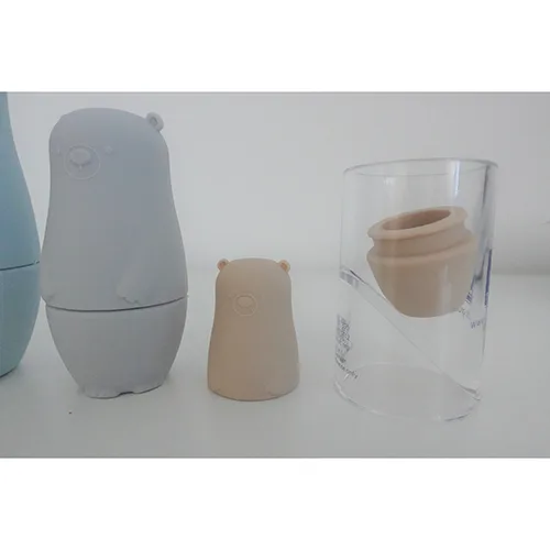 Nesting toy dolls