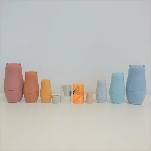 Nesting toy dolls