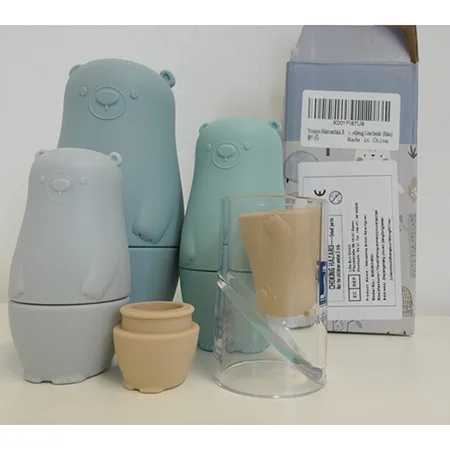 Nesting toy dolls