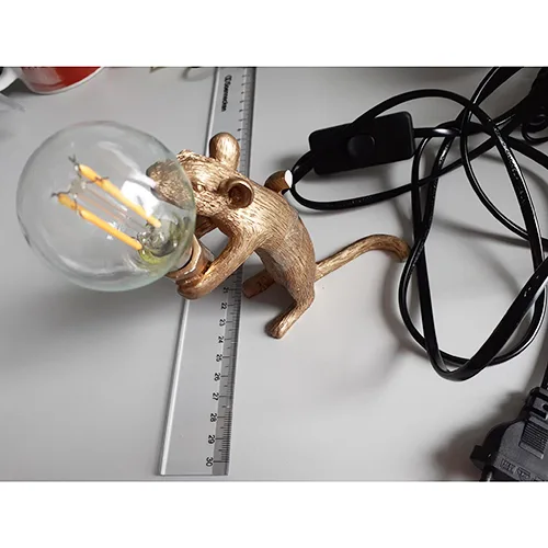 Table lamp