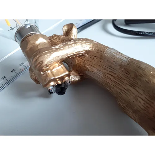 Table lamp