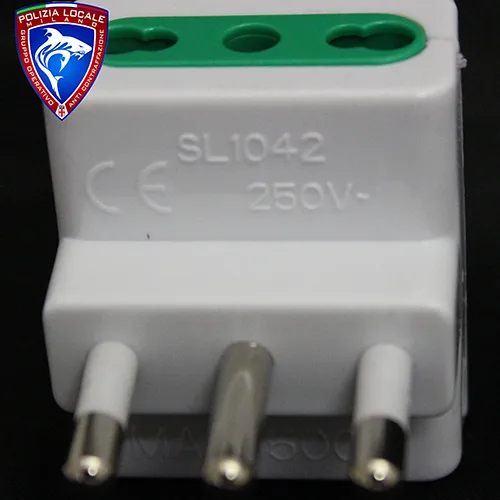Travel adaptor