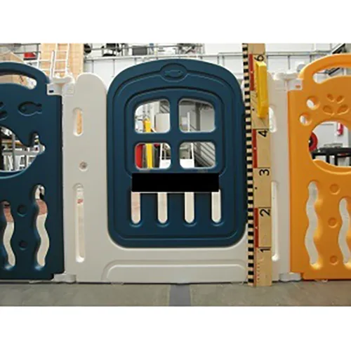 Plastic playpen