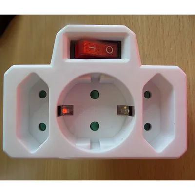 Multiplug socket