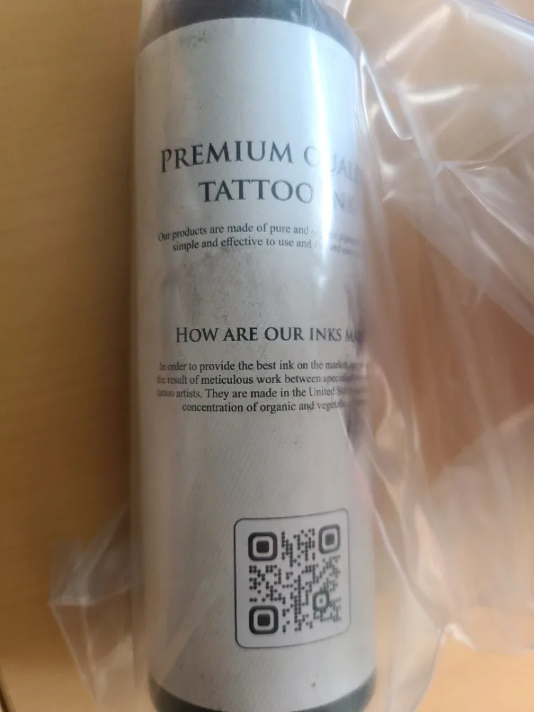 Encre de tatouage noire ci77266