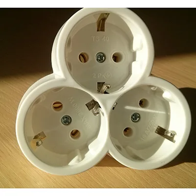 Multiplug socket
