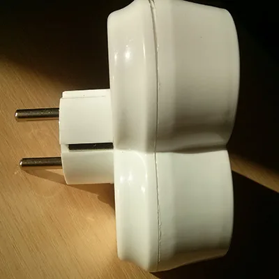 Multiplug socket