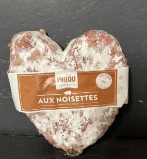 Nature/ noisette/noix/ cèpes/ camembert / chèvre/ zizisson/ neufchâtel/ livarot / vin rouge échalotte / tartiflette