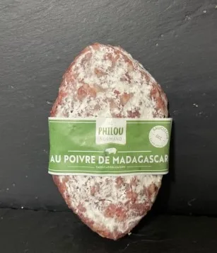 Nature/ noisette/noix/ poivre madagascar/ poivre vert