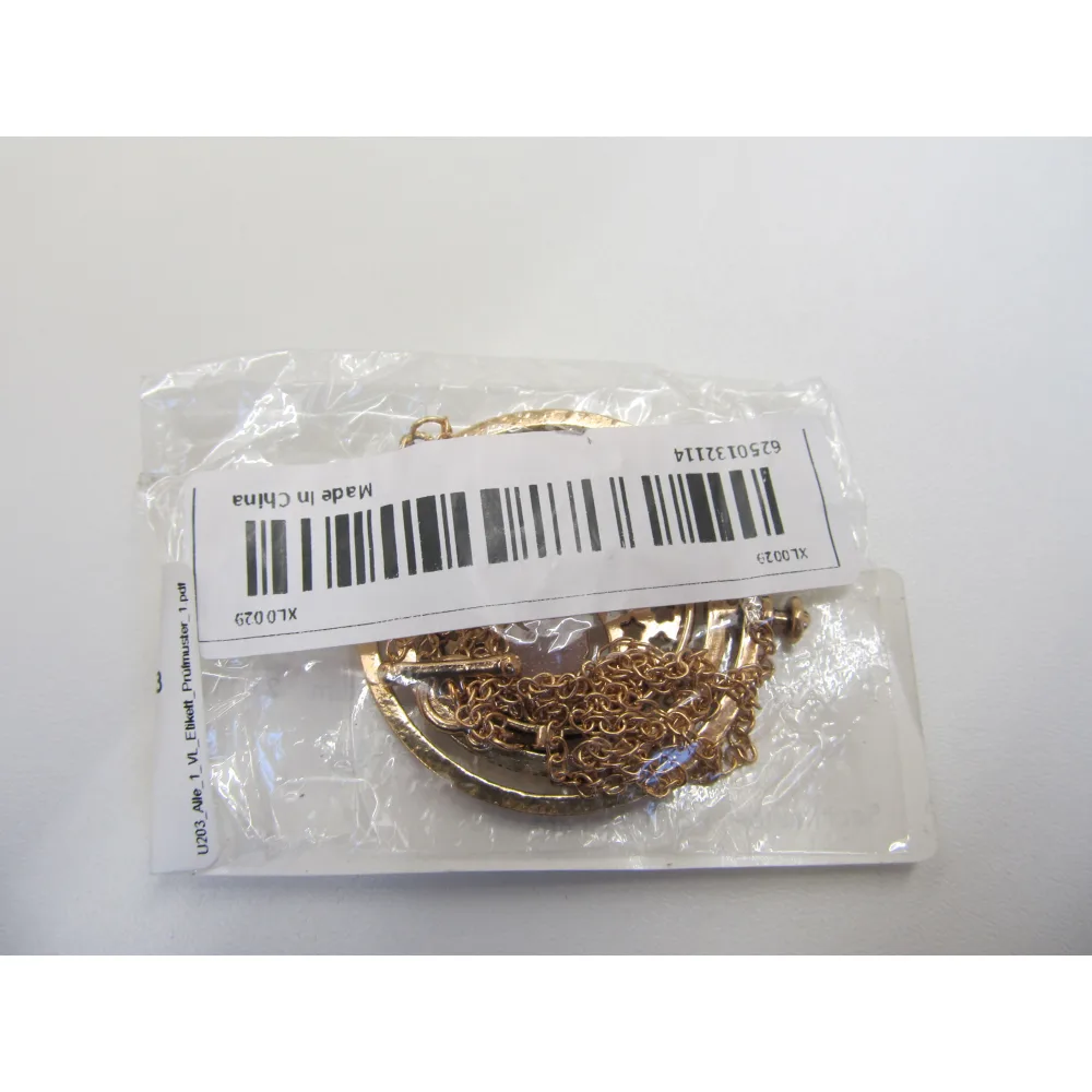 Necklace with pendant