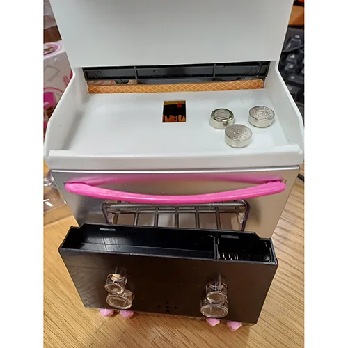 Toy kitchen set