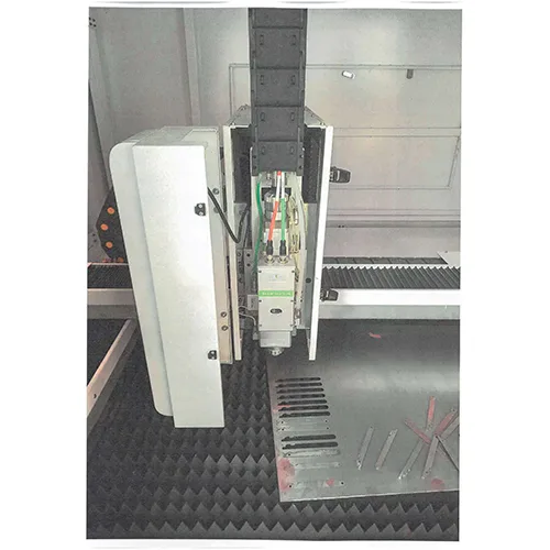 Laser cutting machine