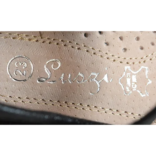 Children's shoes