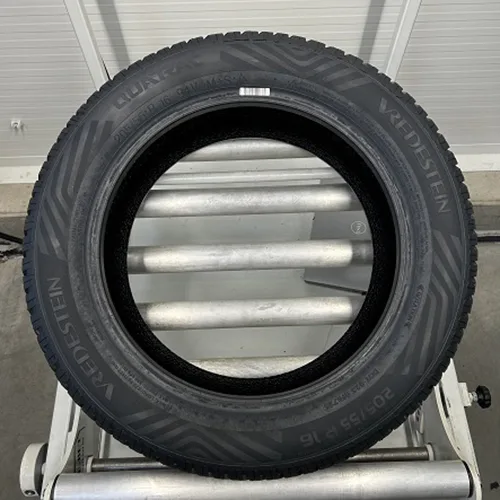 Vehicle parts / Car tyres
