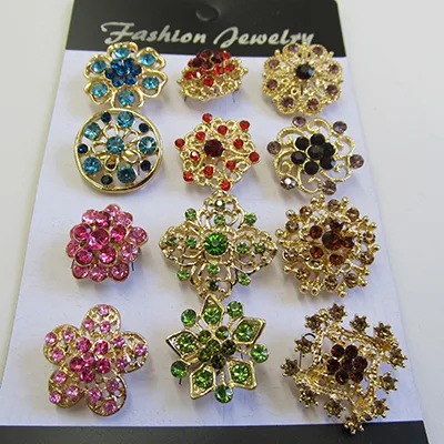 Brooches set