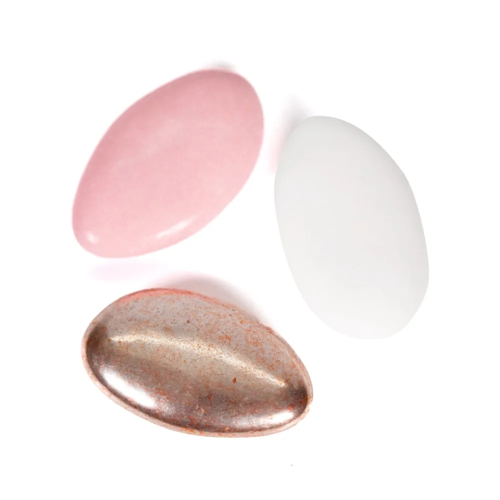 Dragees au chocolat 70% cacao argentees ou dorees ou cuivrees ou rose decor/ rose silver