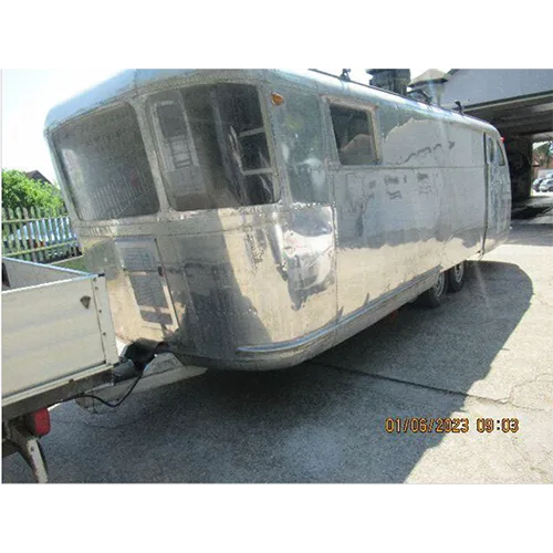 Food trailer