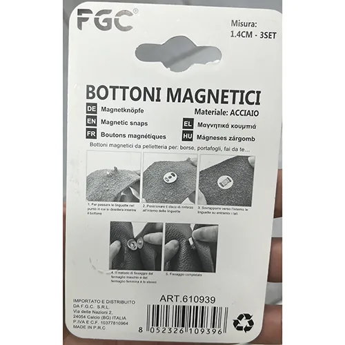 Magnetic buttons