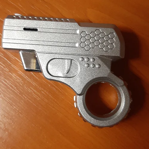 Novelty lighter