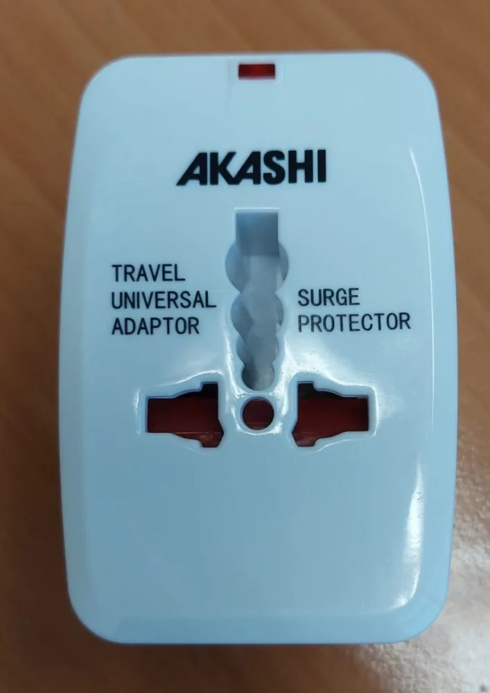 Adaptateur universel de voyage
