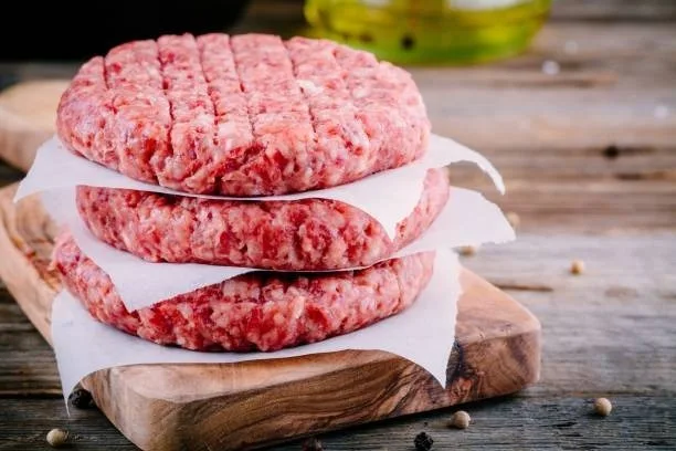 Steak haché de bœuf cru