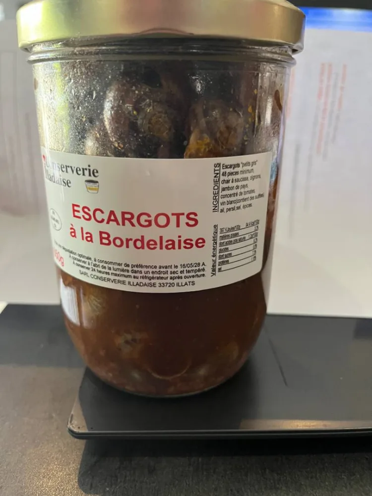 Escargots a la bordelaise